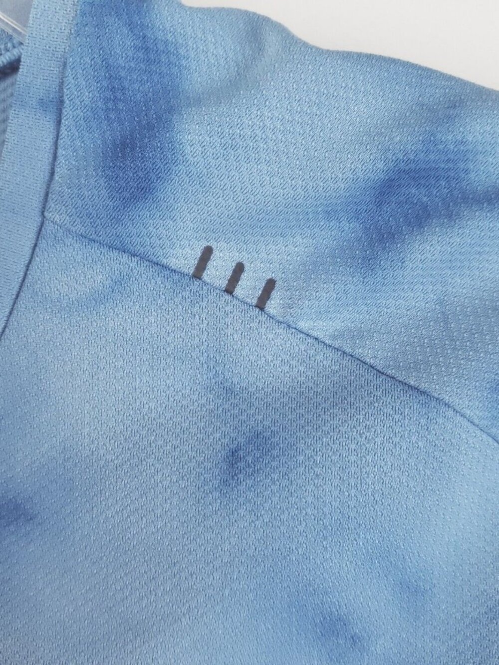 Lululemon Shirt Mens Medium Blue Tie Dye Stretch Short Sleeve Crew Neck - Picture 6 of 9